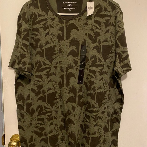 Banana Republic T-shirt